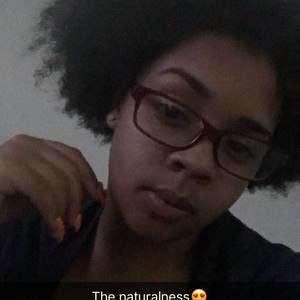 Meet your Posher, Anissa